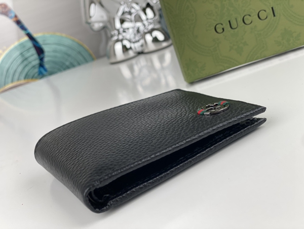 グッチ財布コピー内部構造